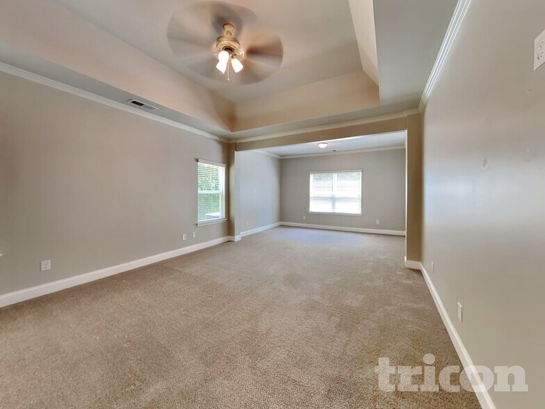 Building Photo - 301 Scenic View Ln