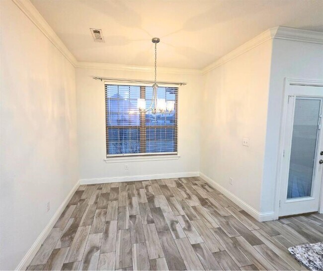 Building Photo - 1001 W Ashmore Landing Loop