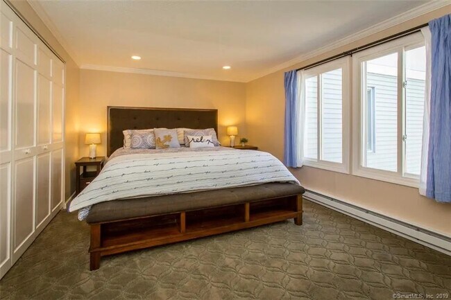 Building Photo - 31 Cinnamon Spring