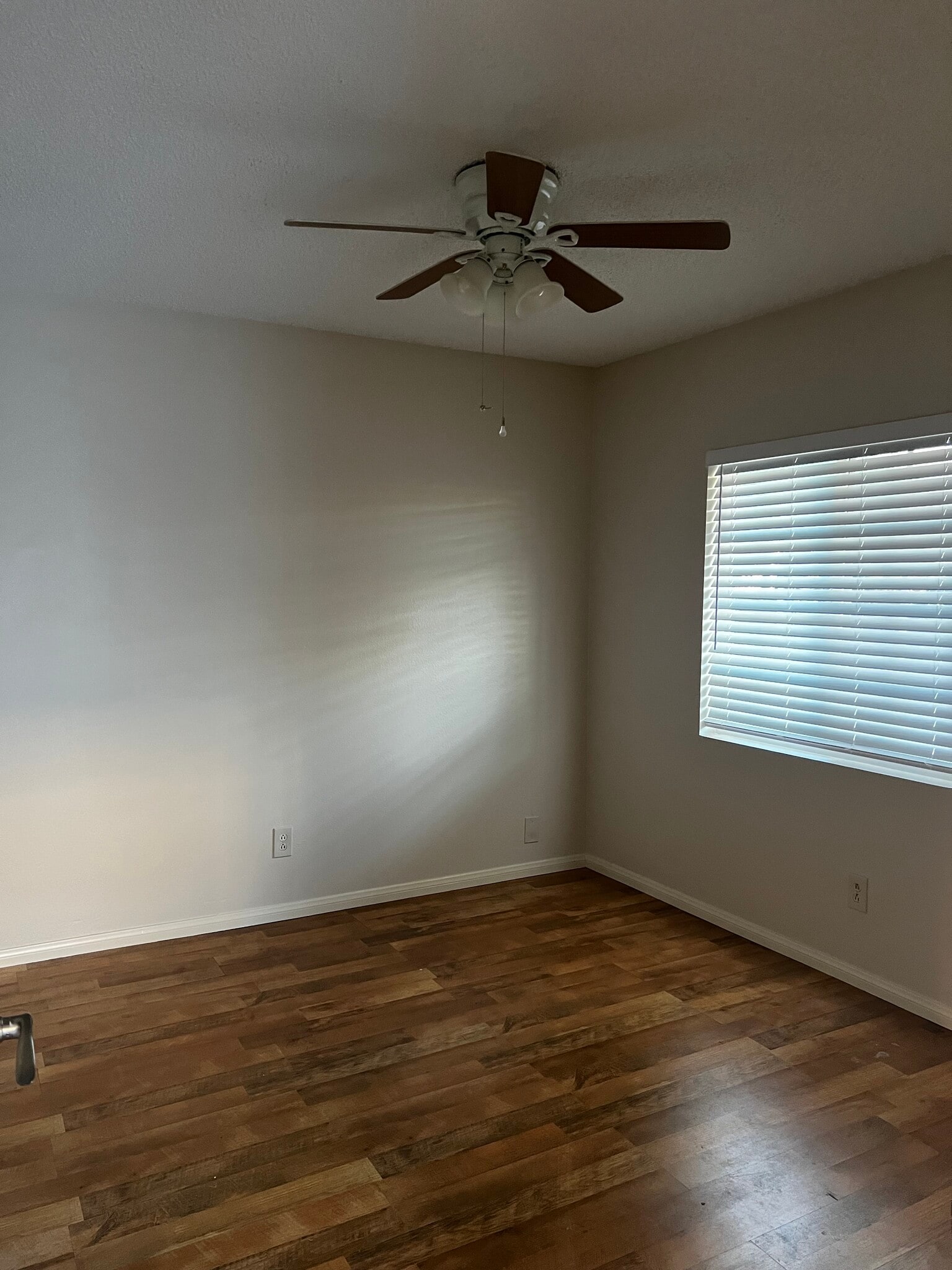 Building Photo - 1047 W 25th St