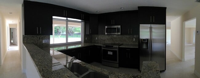 Building Photo - 6593 Serena Ln