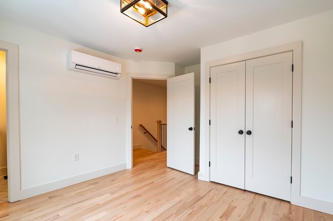 Building Photo - 2620 Main St