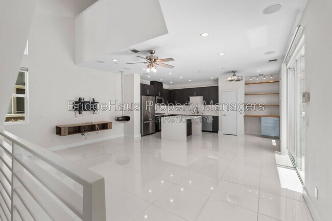 Building Photo - 7857 Inception Way