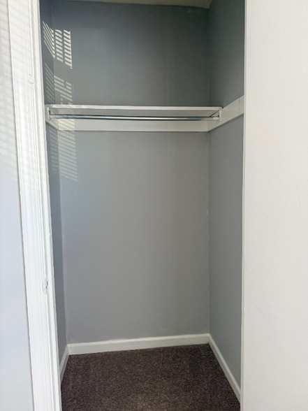 Building Photo - 16 Duiguid Dr
