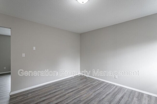 Building Photo - 113 Goodson Ave