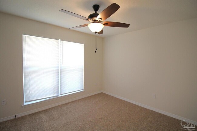 Building Photo - 5621 Peach Dr