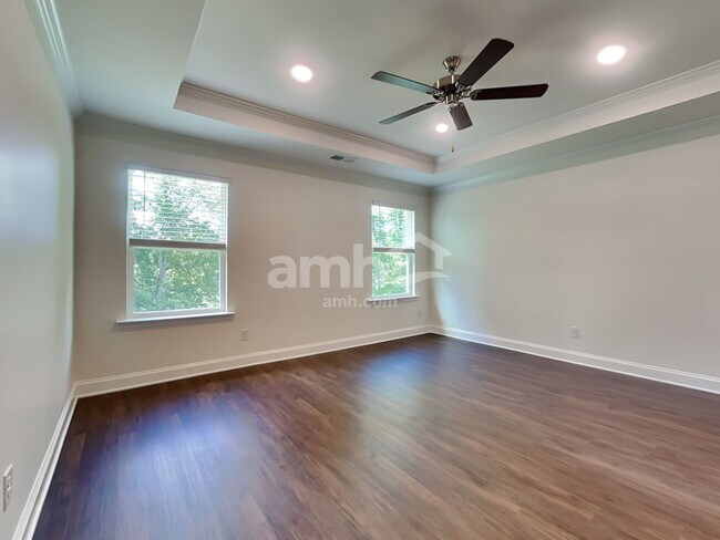 Building Photo - 611 Rivermist Dr