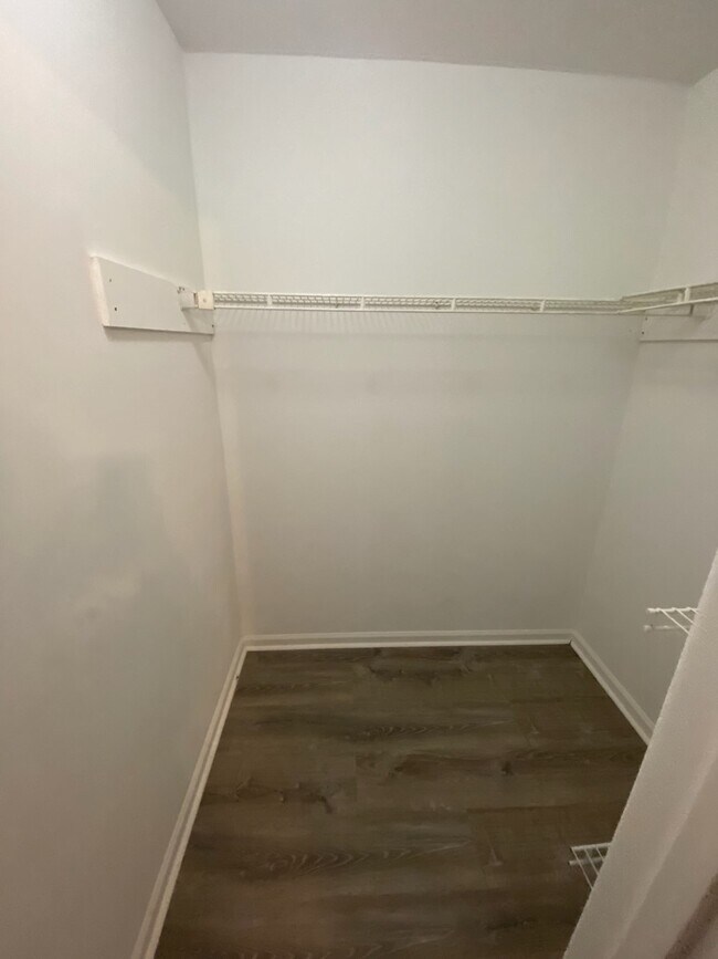 Building Photo - 1112 Boone Ln