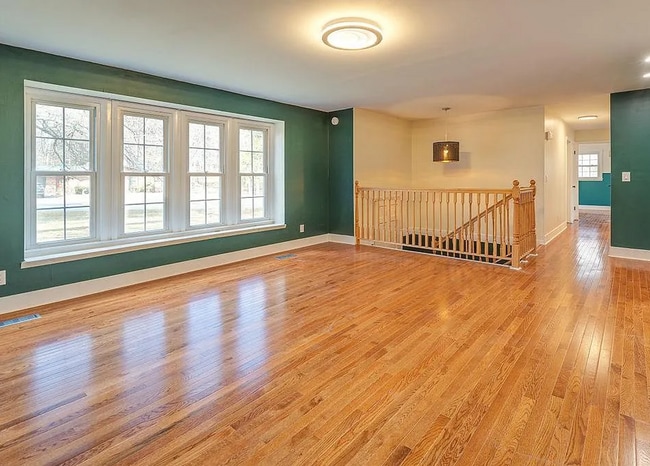 Building Photo - Mills River Rental!