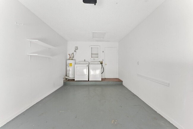 Building Photo - 9850 Ridge Creek Rd