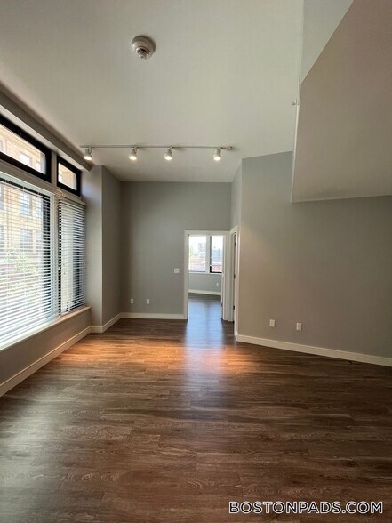 Building Photo - 23 Central Ave