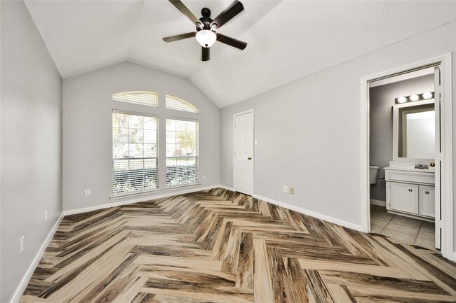 Building Photo - 2622 Stonebury Ln