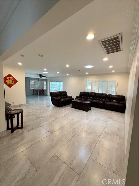 Building Photo - 1233 California Ave