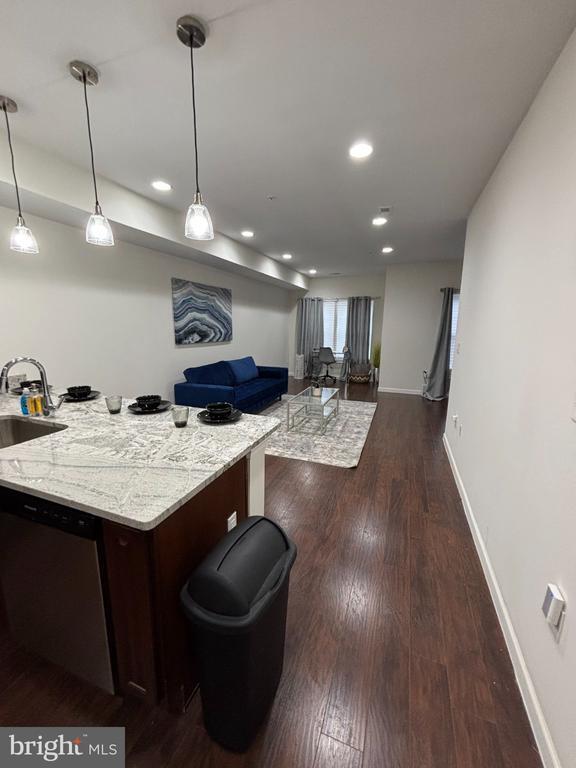 Building Photo - 6005 Eads St NE