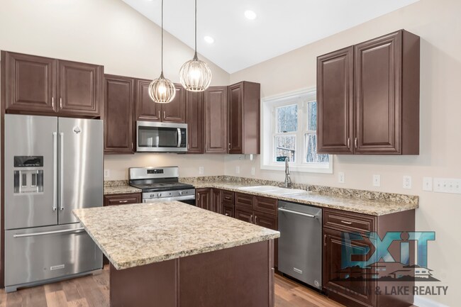 Building Photo - 3BR Home in Colleen’s Cove with Boat Slip