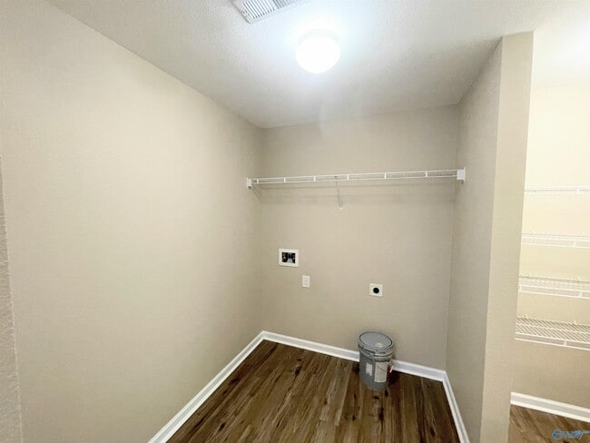 Building Photo - 229 Whitestone Dr NE