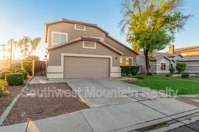 Building Photo - 1523 S Vine St