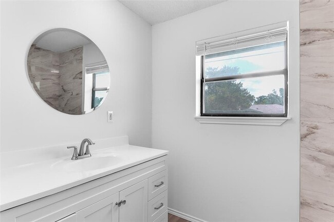 Building Photo - 2509 Sumac Ln