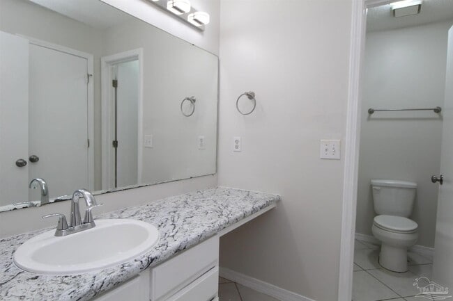 Building Photo - 408 Peppertree Terrace