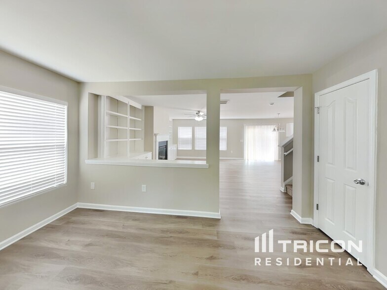 Building Photo - 305 Lameshur Ln