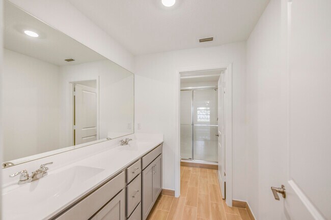 Building Photo - 4330 Pond Lily Ln