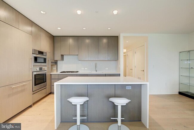 Building Photo - 2501 M St NW