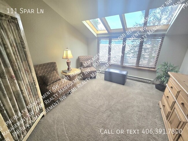 Building Photo - 111 Spar Ln