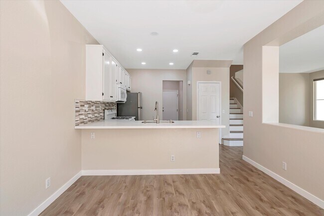 Building Photo - 18014 Flynn Dr