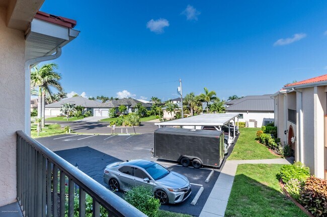 Building Photo - DRASTIC PRICE DROP!! WATERFRONT- 2-BEDROOMS, 2-BATH- PUNTA GORDA ISLES