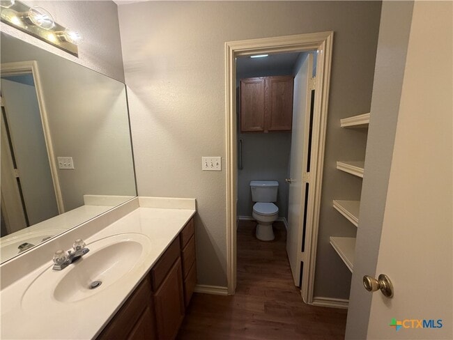 Building Photo - 2752 FM1044