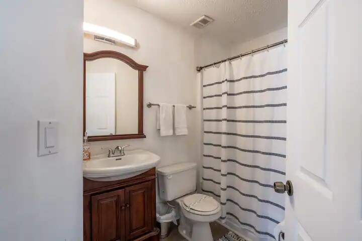 Building Photo - 8824 Coral Palms Ct