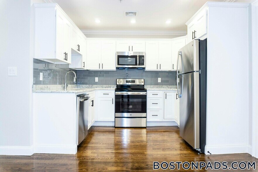 Building Photo - 75 Morris St