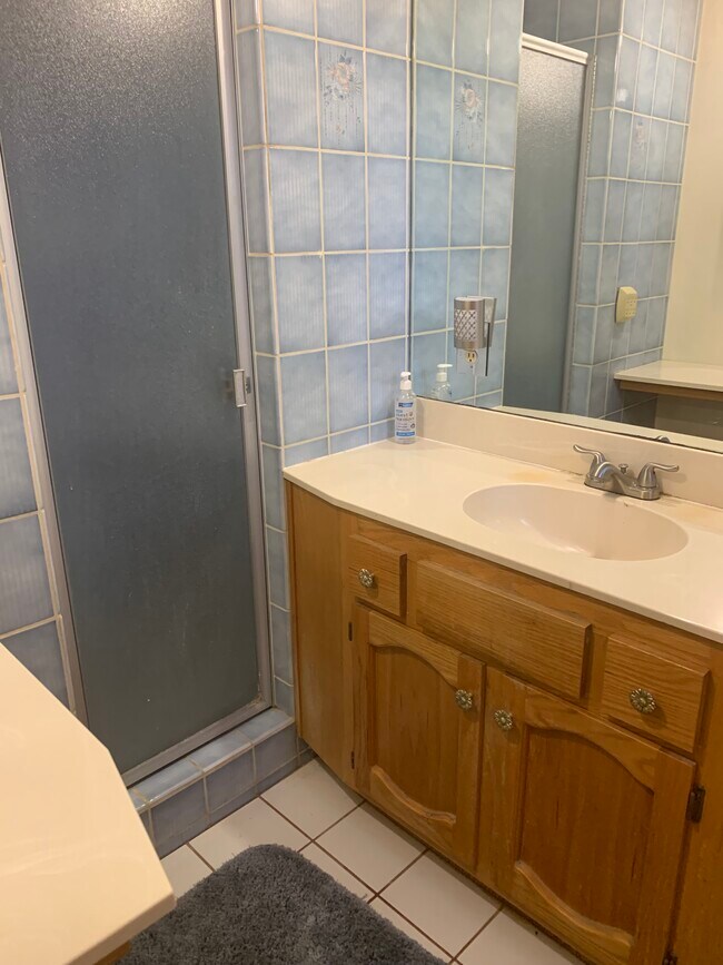 Building Photo - 32923 Tindall Ave