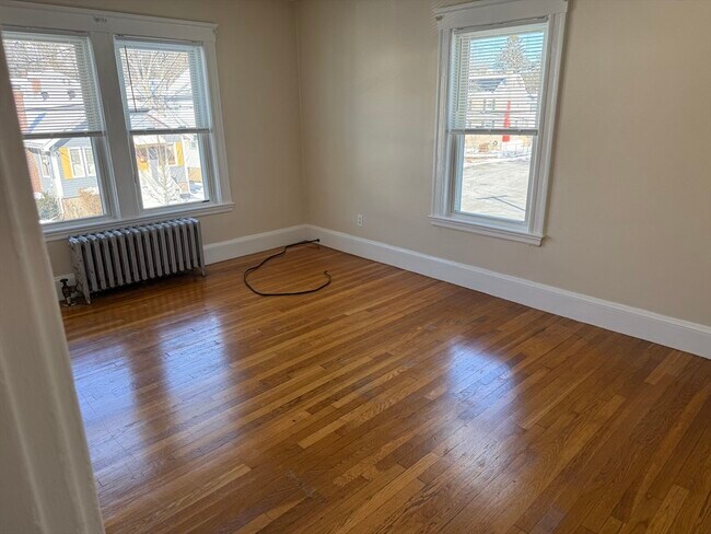 Building Photo - 62 Willow St