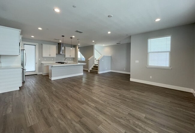 Building Photo - Embrace the Charm, Enjoy the Space, Love t...