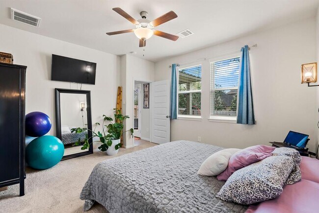 Building Photo - 7091 Silverleaf Oak St