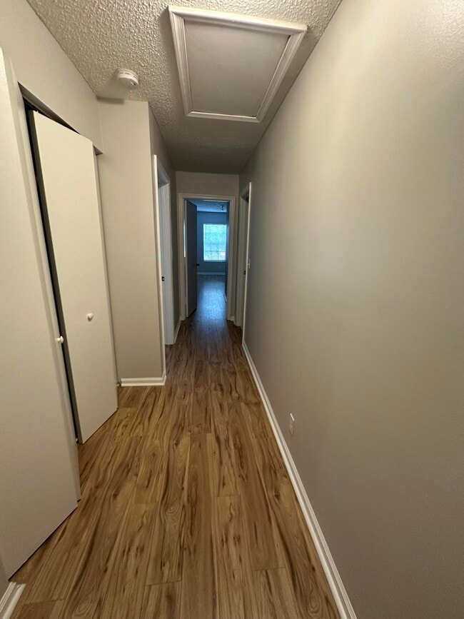 Building Photo - 6856 Mill Brook Pl