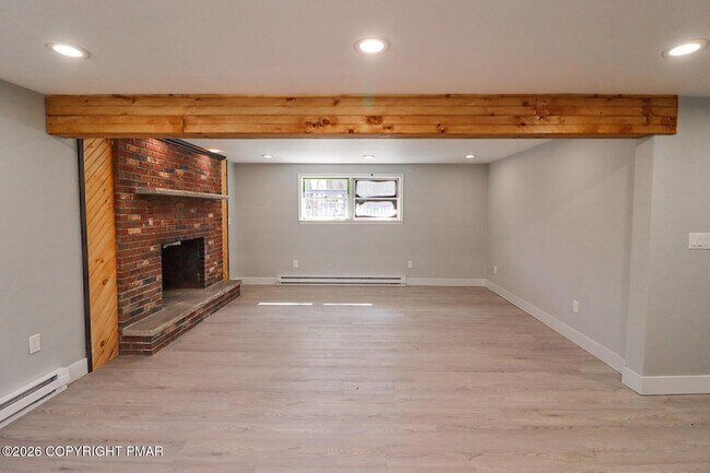 Building Photo - 1543 Coolbaugh Rd