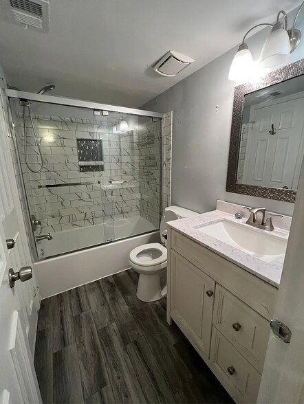 Building Photo - 7754 New Providence Dr