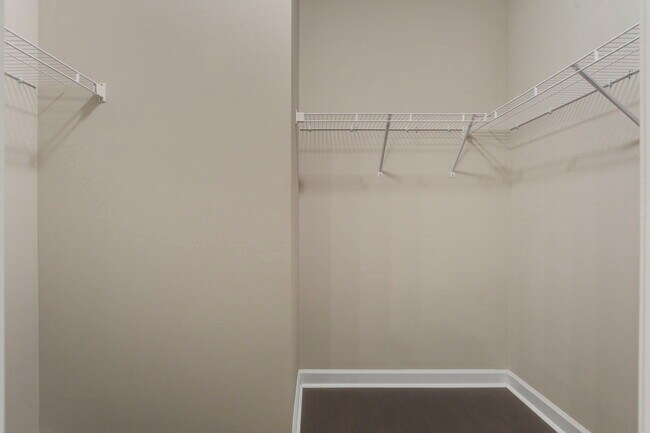 Building Photo - 108 Pine Ct