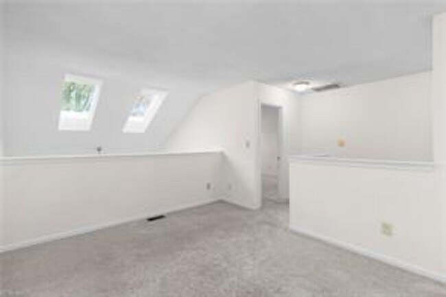 Building Photo - 355 Lee's Ml Dr
