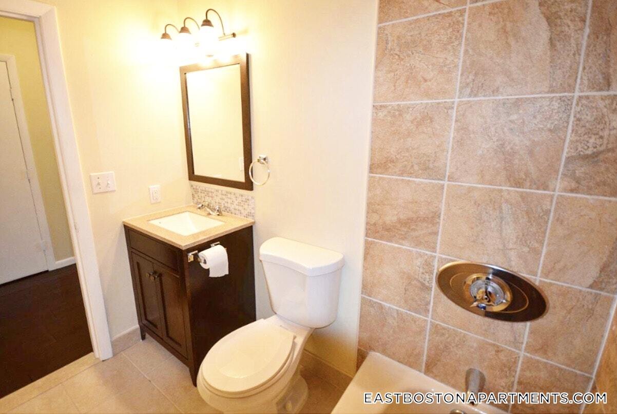 Building Photo - 128 Marginal St