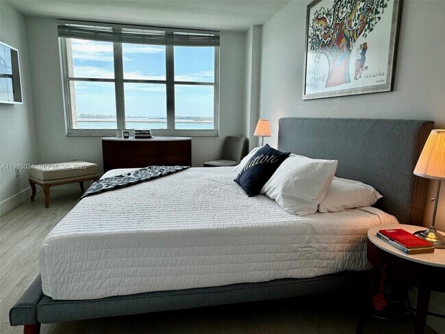 Building Photo - 800 Claughton Island Dr