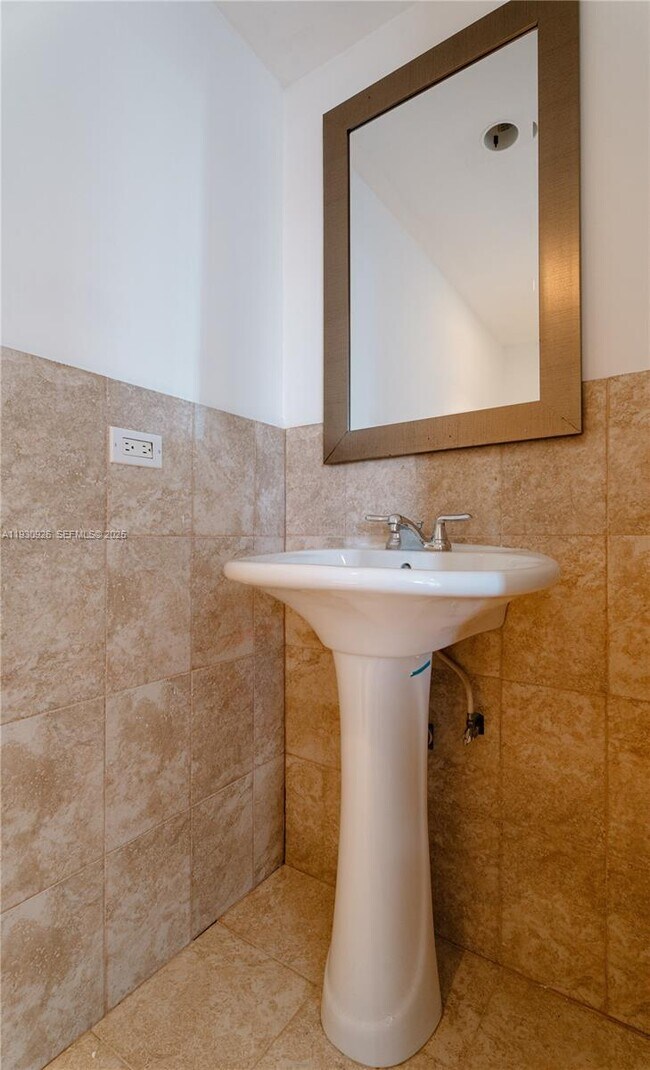 Building Photo - 3716 NE 168th St