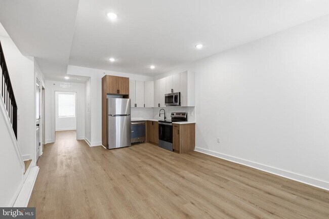 Building Photo - 2643 N 6th St