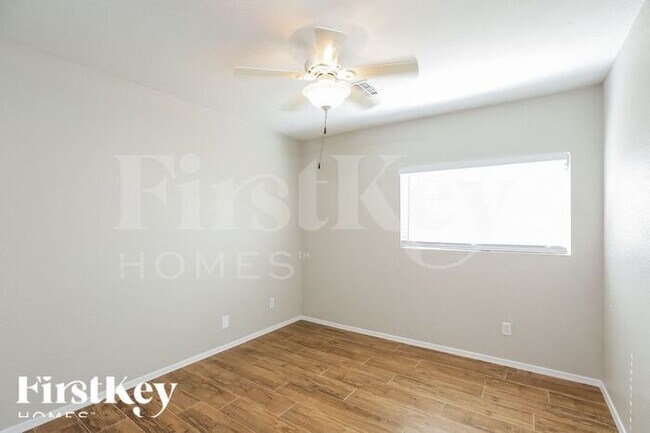 Building Photo - 15443 W Cortez St