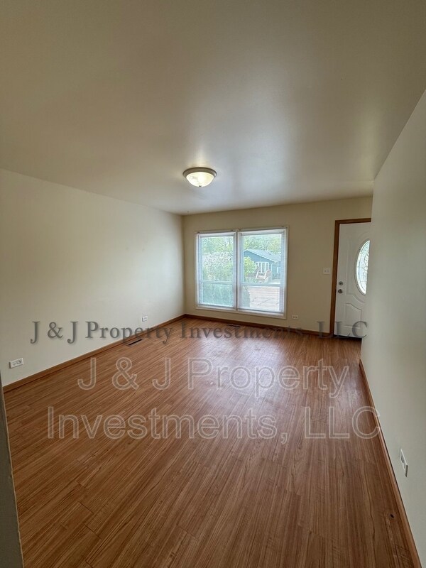Building Photo - 1327 Melrose Ave