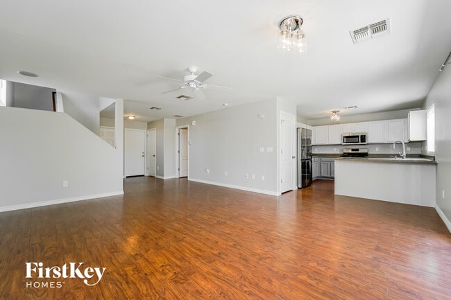 Building Photo - 12956 N Steamboat Dr