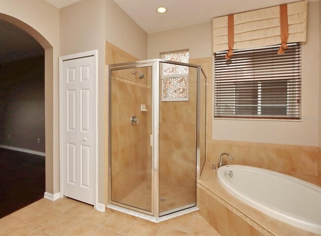 Building Photo - 13714 Artesa Bell Dr