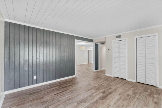 Building Photo - Charming 3-Bedroom Home in Pensacola!